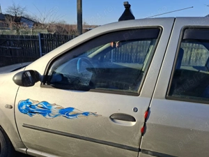 vând Logan 1.6 model full option înmatriculat poate fi reparat sau folosit pentru piese - imagine 8