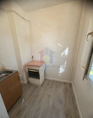 Garsoniera, Viziru 2, etaj 2, mobilata si utilata - imagine 4