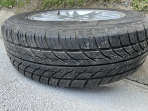 Vand 4 jante Peugeot 185x65x15 cu cauciucuri vara merse 10000 km 1000 lei setul - imagine 3