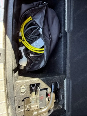 BMW X1 plug-in hybrid - imagine 4