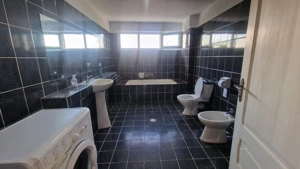 INCHIRIERE Casa individuala D + P + E + M cu 8 Camere 5 Bai 750 mp Teren CETATE - imagine 12