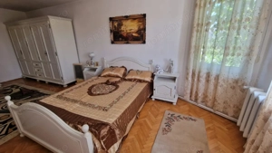 INCHIRIERE Casa individuala D + P + E + M cu 8 Camere 5 Bai 750 mp Teren CETATE - imagine 5