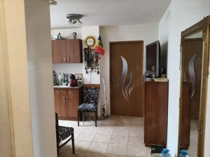 Apartament 3 camere Lipovei etaj 2 langa Scoala amenajat mobilat utilat ocupabil imediat - imagine 2