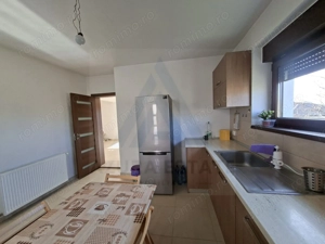 Casa intabulata 5 camere 2 bai si curte generoasa in Bavaria Park - imagine 12