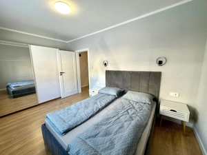 Apartament ultrafinisat 2 camere balcon 7.5 mp si parcare in Cristian - imagine 16
