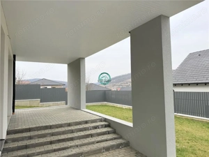 Vand casa cu 4 camere, 2 bai, suprafata utila 140 si teren 500 mp - imagine 17
