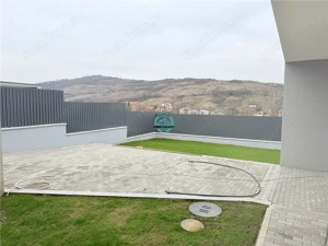 Vand casa cu 4 camere, 2 bai, suprafata utila 140 si teren 500 mp - imagine 9