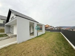 Vand casa cu 4 camere, 2 bai, suprafata utila 140 si teren 500 mp - imagine 12