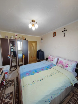 Vând apartament cu centrala proprie aproape de Shopping City  - imagine 2