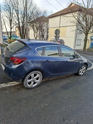 Opel Astra  - imagine 8