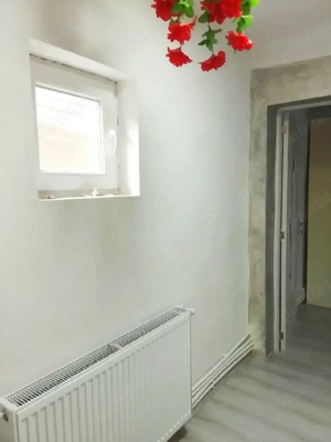 Două case intr-o curte, partial din caramidă, cu interior renovat in anul 2025, in zona bună, - imagine 9