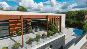 Vilă cu piscină, mobilată și utilată. Comision 0%. 410.000 Euro neg