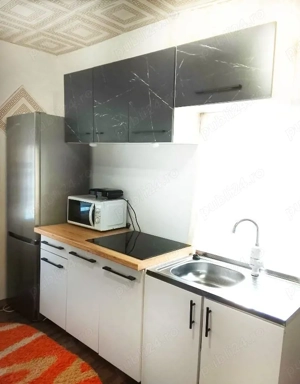 Două case intr-o curte, cu interior renovat in anul 2025, in zona bună, in orasul Chisineu-Criș