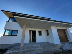 Casă de vânzare jucu de mijloc  - imagine 2