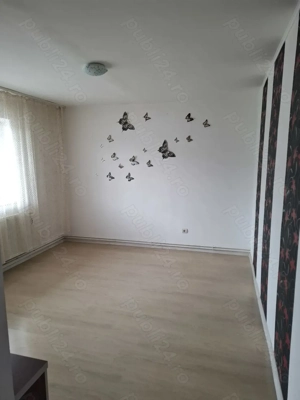 Vand apartament cu trei camere  - imagine 5