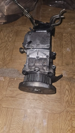 vand injectoare audai a4 b6 an 2006 +pompa de injectie  - imagine 2
