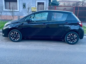 Vand sau Schimb Toyota Yaris 1.3i benzina FaceLift 2016 Automata Navi Xenon Variante Auto! - imagine 2