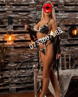 Alexandra   blondă rafinată, companie selectă pentru domni cu gusturi fine