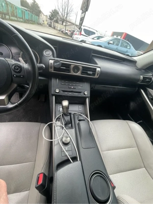 Lexus is 200t benzina 240 cp 2016 107 000km - imagine 3