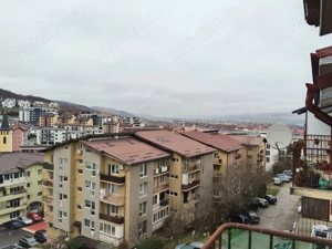 Apartament cu 2 camere, garaj și.boxă depozitare