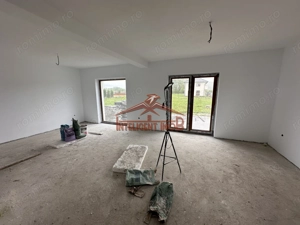 Duplex 4 camere, 150 mp curte libera in Selimbar COMISION 0%