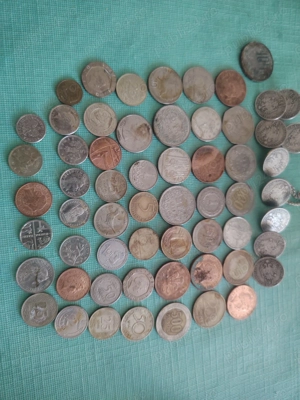 Vând aceste monede din diferite tari! 