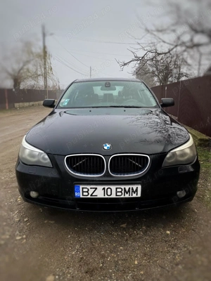 Vând BMW E60, berlină, culoare negru
