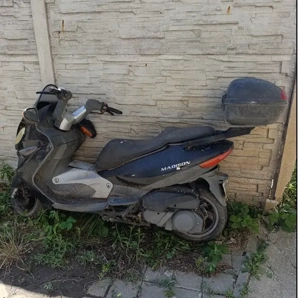 Vand pentru piese Malaguti Madison 250 S 