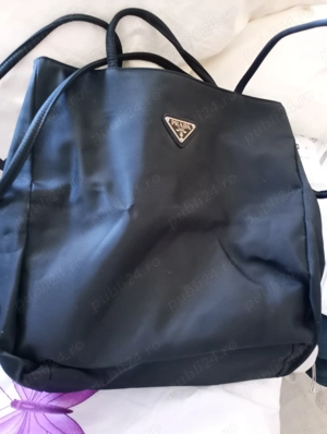 Vând geanta din imagine