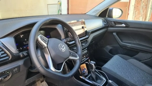 Vand VW TCROSS,an 2024,4000 km,1.0 benzina,impecabila - imagine 2