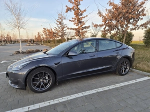 Tesla Model 3 Long Range - imagine 3