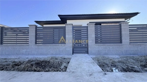 Casa individuala_teren 370 mp_4 camere_ PANOURI FOTO_strada asfaltata_statie STV