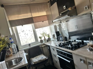 Apartament 1 cameră decomandat + garaj demisol   bloc tip vilă, Ojasca - imagine 4