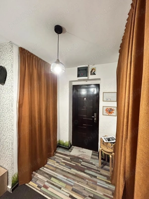 Apartament 1 cameră decomandat + garaj demisol   bloc tip vilă, Ojasca - imagine 3