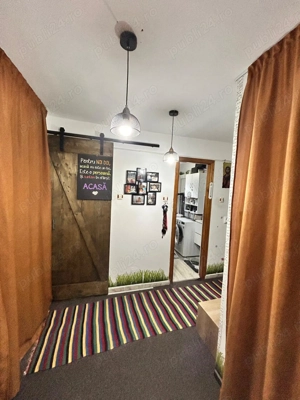 Apartament 1 cameră decomandat + garaj demisol   bloc tip vilă, Ojasca - imagine 9