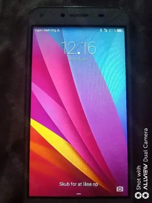 vând telefoan  pentru piese nu știu 