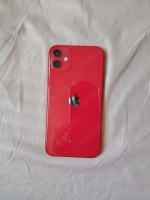 Vând iPhone 11 roșu cu încărcător original 
