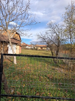 Casă cu teren 1800 mp în cartierul Lapos Dărmănești Bacau  - imagine 4