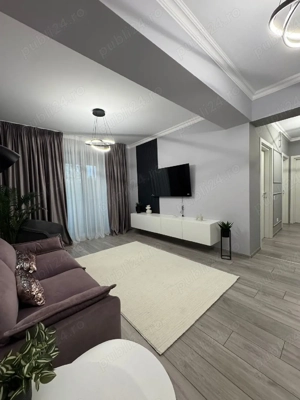 Inchiriez apartament 2 camere cu terasa