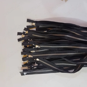 Fermoare albastre,negre,crem si roz