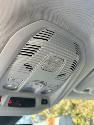 Peugeot 3008 1.2 benzina 130 cai Panoramic Incalzire scaune Masaj CarPlay Rate Garantie  - imagine 21