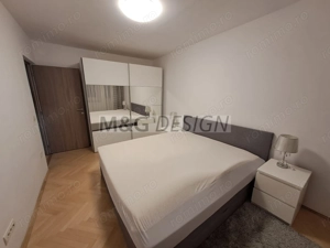 3 cam Circumvalatiunii-Mall centrala proprie