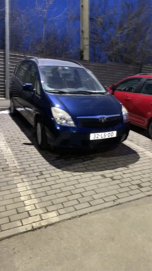 Toyota corola verso - imagine 8