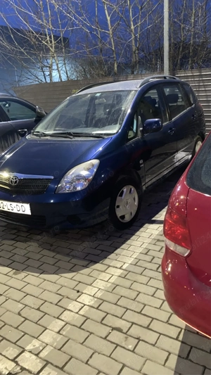 Toyota corola verso - imagine 9