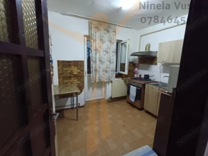  Apartament 3 camere decomandat cu spațiu de depozitare – Micro 11, Târgoviște - imagine 8