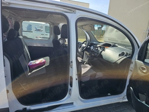 Vând Renault Kango.