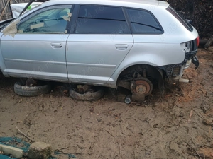 Dezmembrez Audi A3 16 bse benzina Buzău 