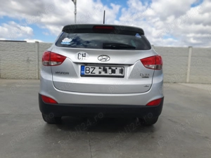 Hyundai IX35. 4WD . Automat .full prim proprietar - imagine 2