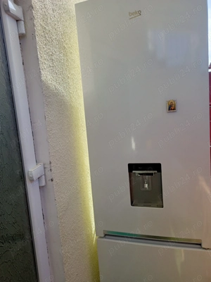 Vând combina frigorifica Beko