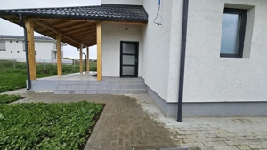 PAULESTII NOI - vila 2025, P+1 , ter 490 mp la 255000 euro